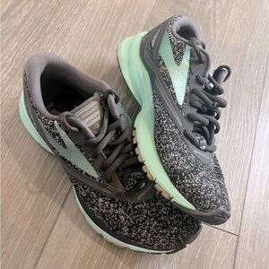 Brooks Running Sneakers